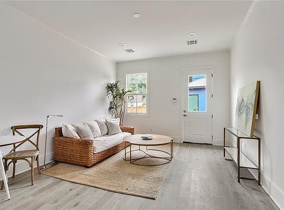 2nd image of 2846 Annunciation St