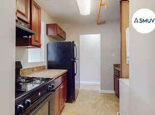 1810 N Calvert St APT 4, Baltimore, MD 21202