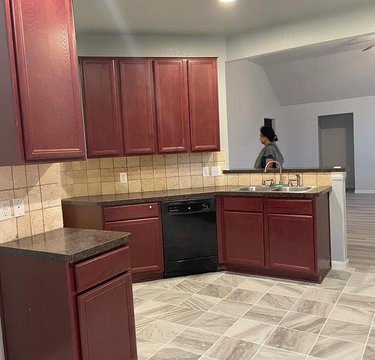 3 bed, 1850 sqft, $2,000 — Photo 1