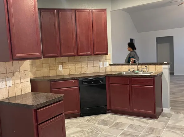 8127 Redbud Point Ln, Houston, TX 77049