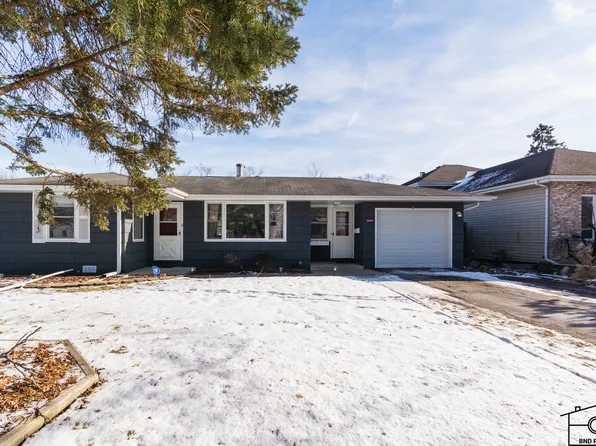 3609 Peoria St, Steger, IL 60475