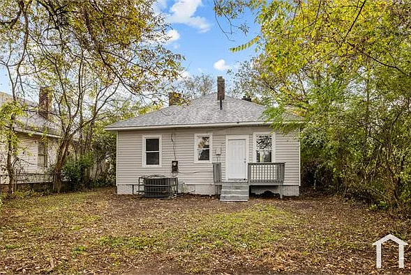 3 bed, 6098 sqft, $1,200 — Photo 4