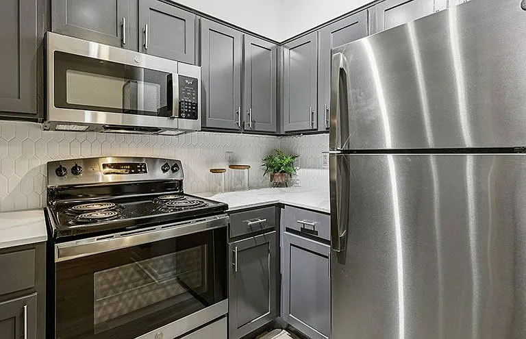 NEO at Midtown Apartments — Photo 15