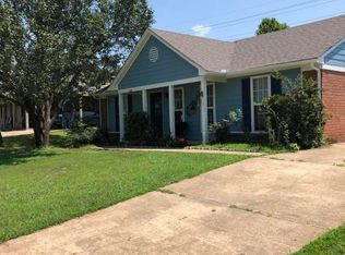 6244 Cambridge Dr, Olive Branch, MS 38654