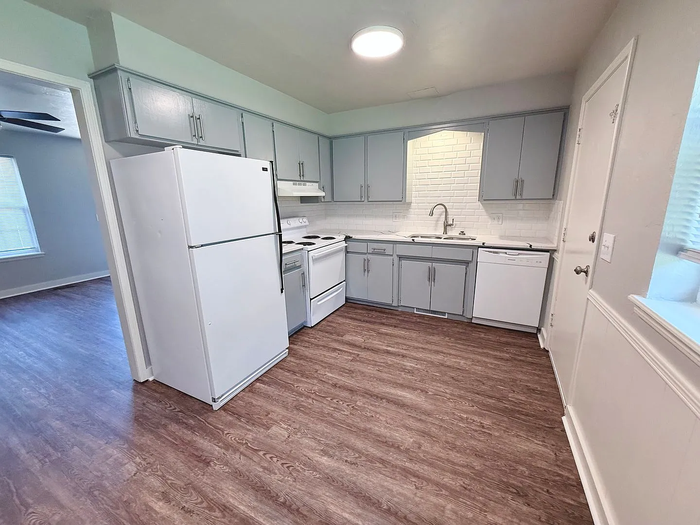 Beautifully Updated 2BD 1BA, Two-Story Duplex in Yukon — Photo 4