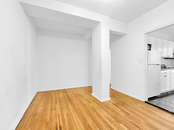 2nd image of 350 E 30th St #6VW