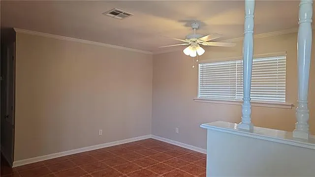 3 bed, 2.0 bath, 1272 sqft, $1,800 — Photo 2
