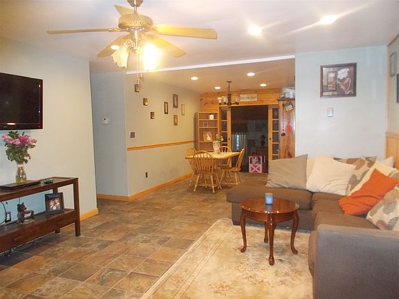 3rd image of 8 James Ct