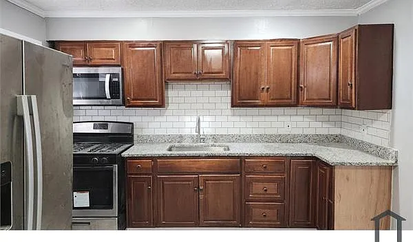 2 bed, 1300 sqft, $1,795 — Photo 2