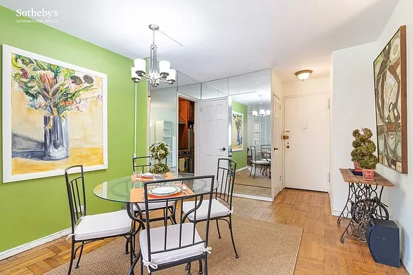 Rented by Sotheby's International Realty | media 27