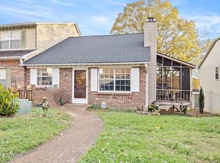 210 Farmington Trl, Kingston, TN 37763