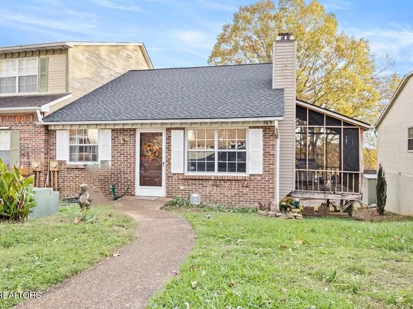 210 Farmington Trl, Kingston, TN 37763