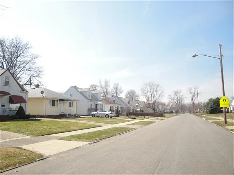 15404 Ramage Ave photo 1