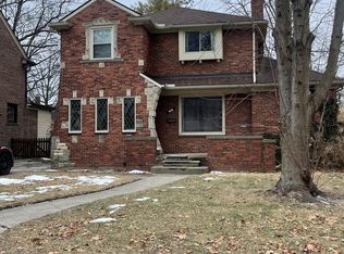 1367 Bishop Rd, Grosse Pointe Park, MI 48230