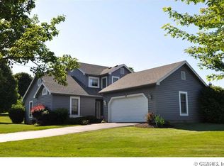 67 Cloverdale St, Rochester, NY 14612