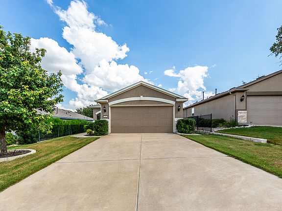 2 beds, 2baths, 1470 sqft