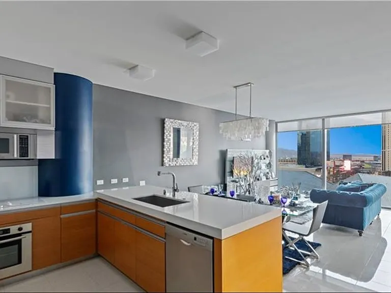 3722 S Las Vegas Blvd — Photo 3