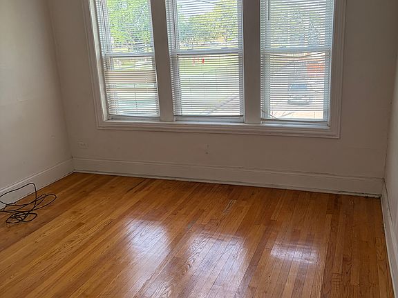 3rd image of 2345 N Lavergne Ave #2