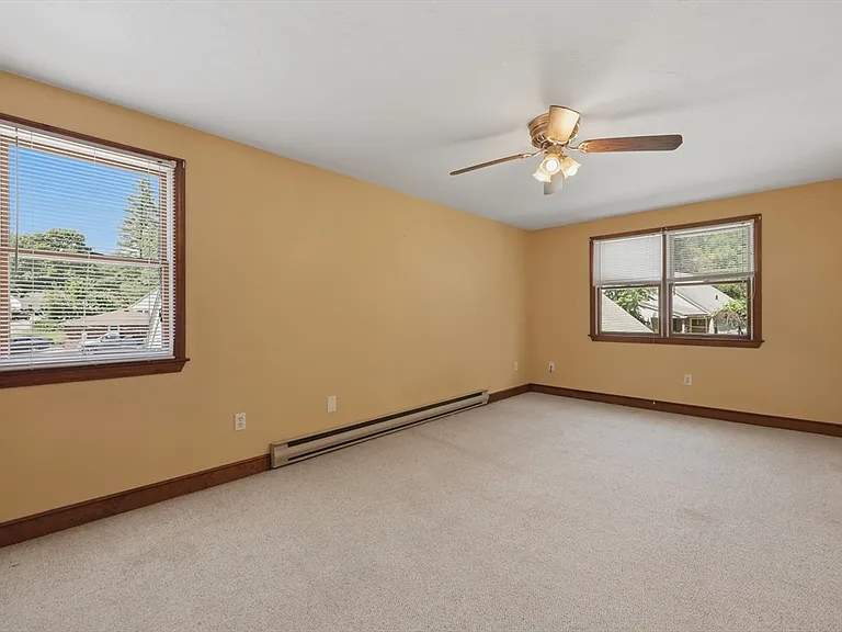 21 Janet Cir #2 — Photo 18