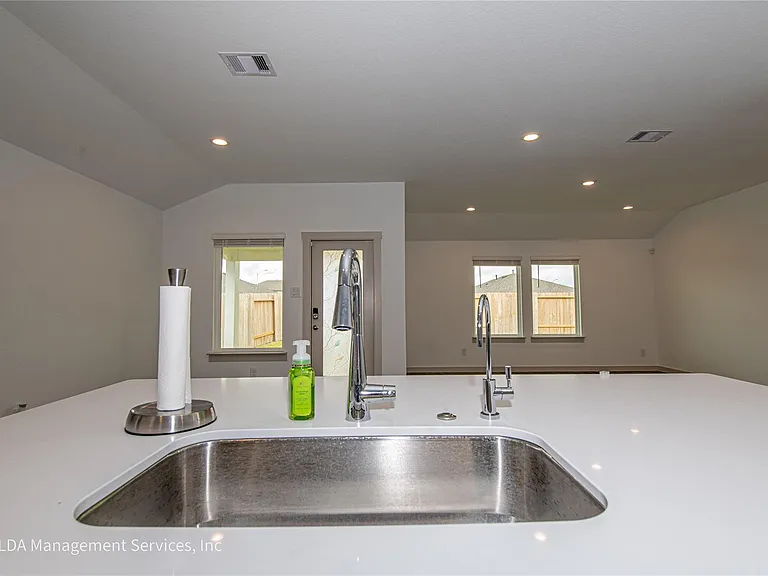 8038 Brahman Ln — Photo 10