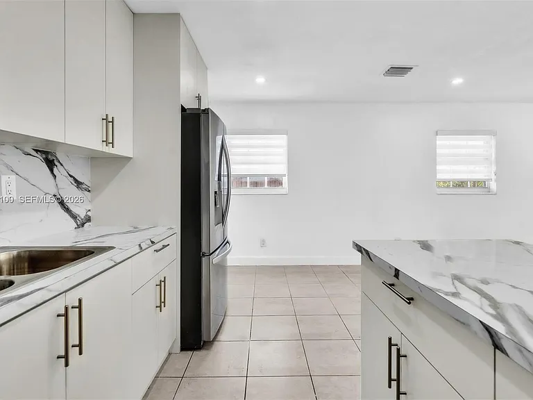 11790 SW 34th St — Photo 19