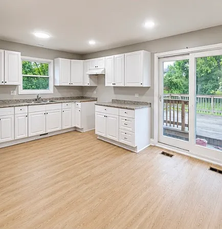 4 bed, 1317 sqft, $3,125 — Photo 3