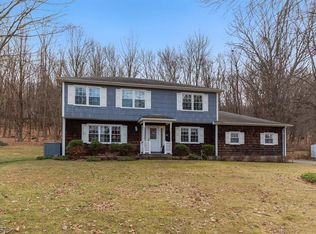 8 Park Ave, Randolph, NJ 07869
