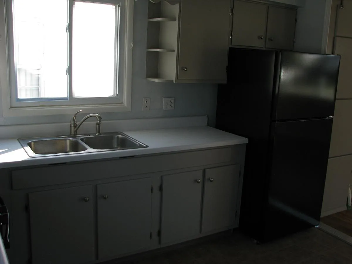 617 Lake Ave photo 1