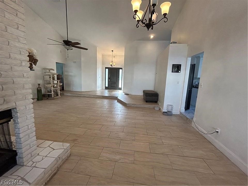 1st image of 8860 Banyan Cove Cir