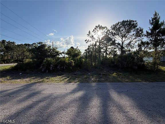 2nd image of 400 W 17th St