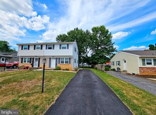 527 Spring Ave, Lititz, PA 17543