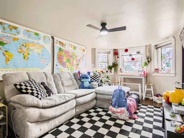 2704 N Ashland Ave #G