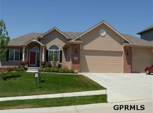 17018 Burdette St, Omaha, NE 68016