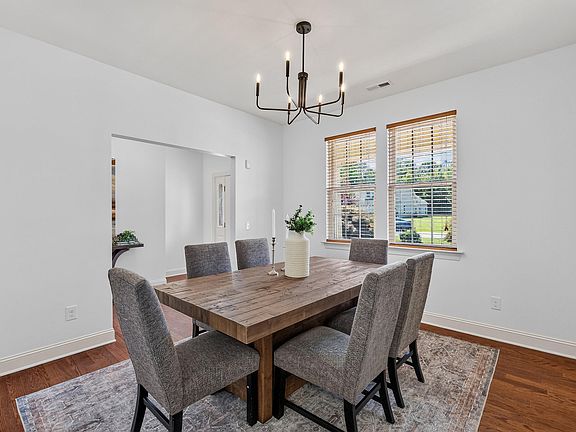 5th image of 27 Langdon Pointe Dr