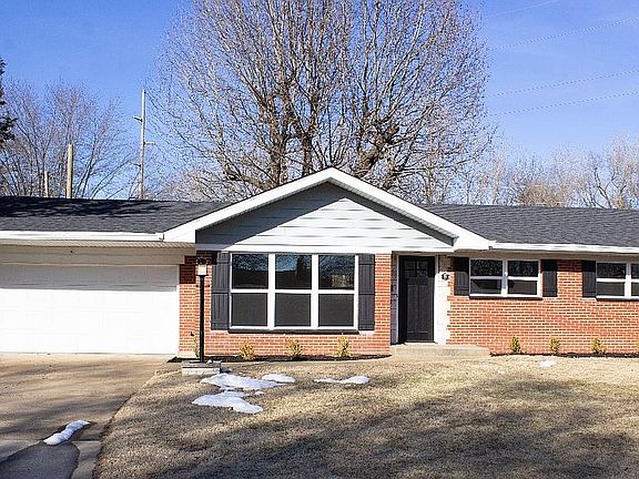 4th image of 11 Winchester Dr