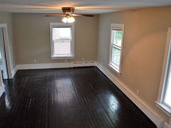 3rd image of 72 Richards Ave NW
