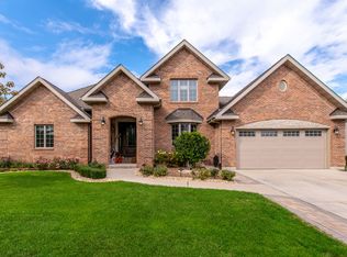 732 Edgewater Dr, Morris, IL 60450