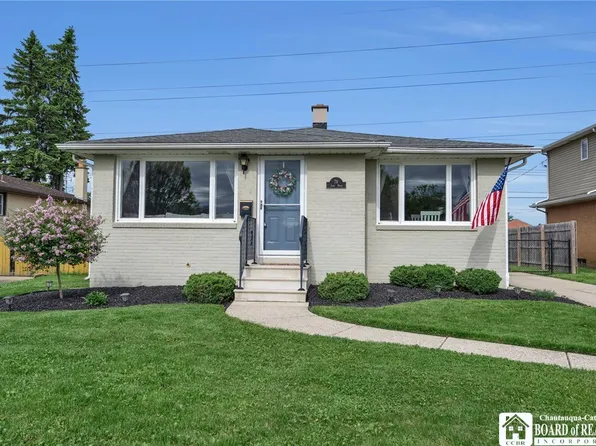 78 Jane Dr, Cheektowaga, NY 14227