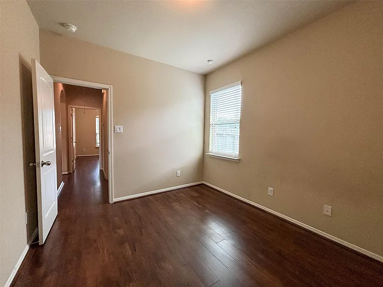 3407 Daniel Falls Ln — Photo 11