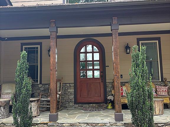 4th image of 115 Keowee Overlook Rd