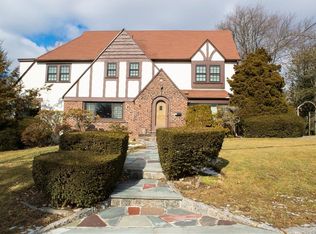 93 Wykagyl Ter, New Rochelle, NY 10804