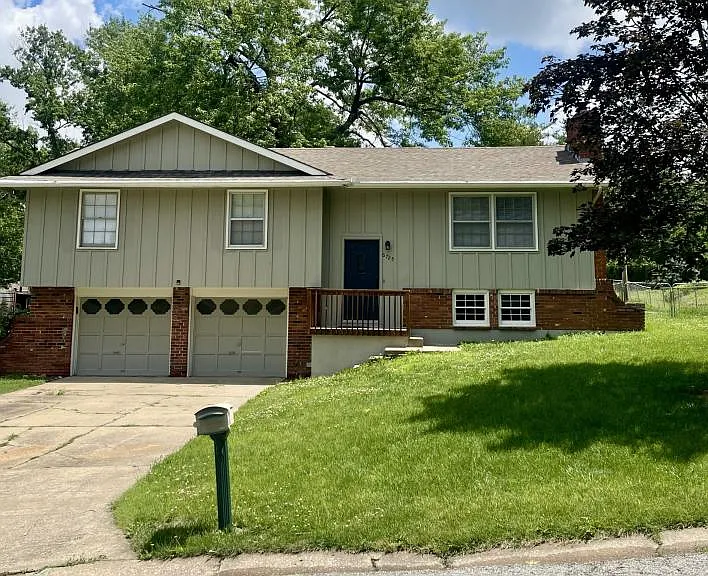 6725 NW Hilldale Dr — Photo 1