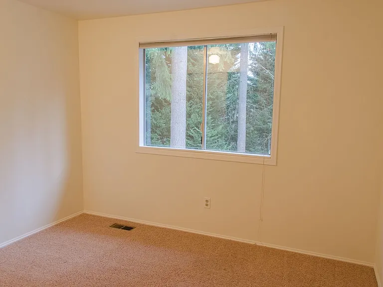 23954 SE 42nd Pl — Photo 35