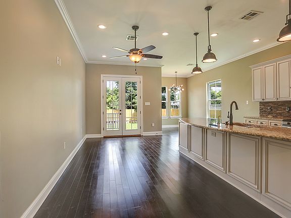 4th image of 5639 Charles Pl