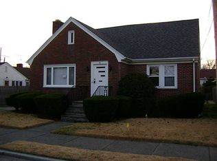 54 Webb St, Providence, RI 02909