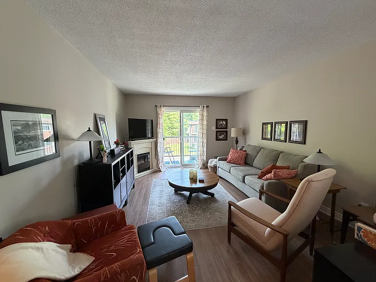 25 Ferris St — Photo 2