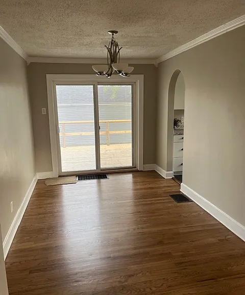 2331 Maple St — Photo 5