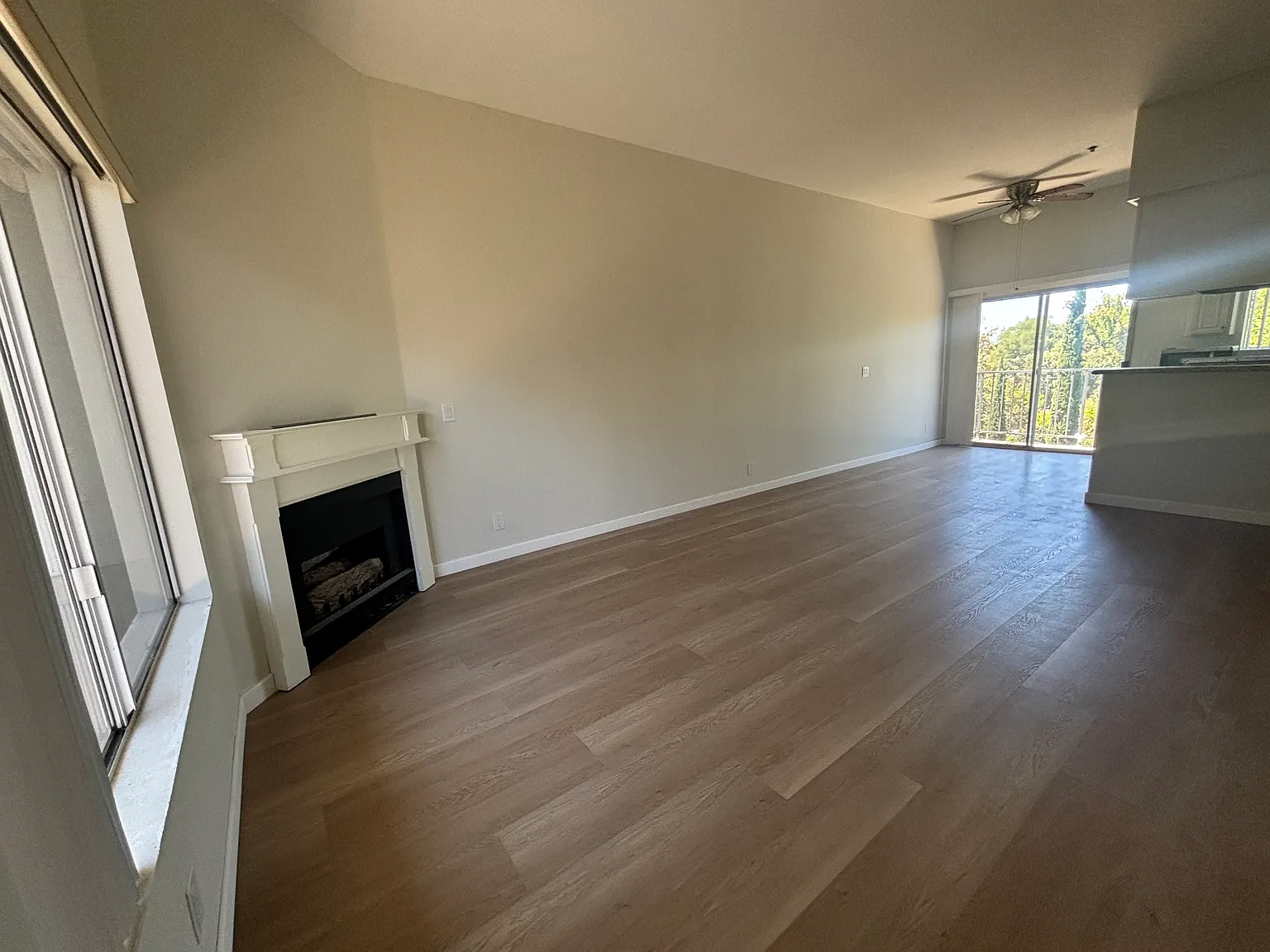 2 bed, 1000 sqft, $2,750 — Photo 1