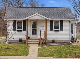 418 E Wall St, Morrison, IL 61270