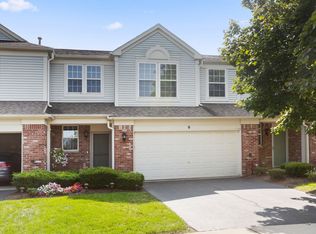 9 Riverdale Ct, Algonquin, IL 60102